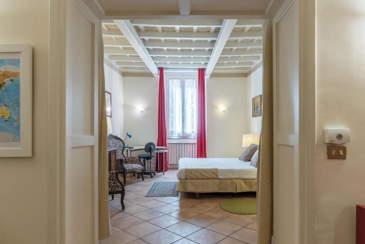 Fontanella Borghese Apartment - Fromhometorome Bagian luar foto